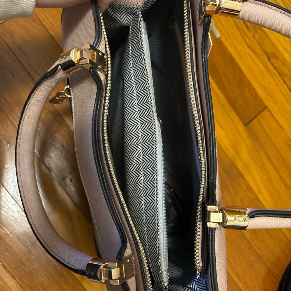 Pink Handbag - Picture 2 of 2